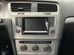 VOLKSWAGEN - GOLF - 2013/2014 - Prata - R$ 69.990,00