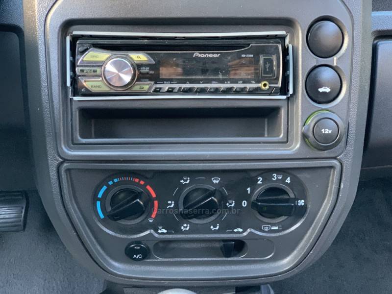 FORD - KA - 2012/2013 - Prata - R$ 30.990,00