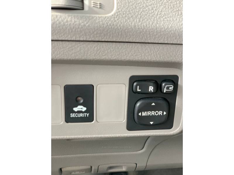 TOYOTA - COROLLA - 2013/2014 - Preta - R$ 71.990,00