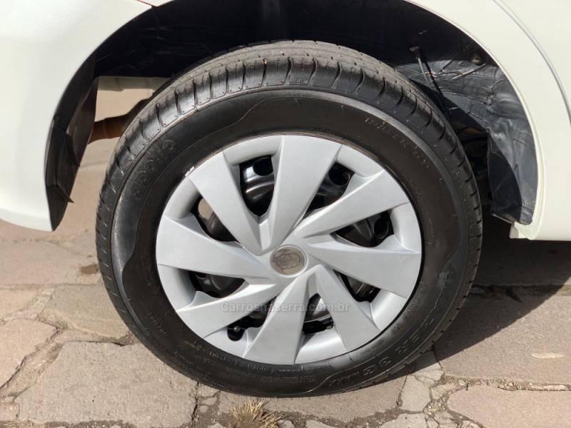 TOYOTA - ETIOS - 2017/2018 - Branca - R$ 55.990,00