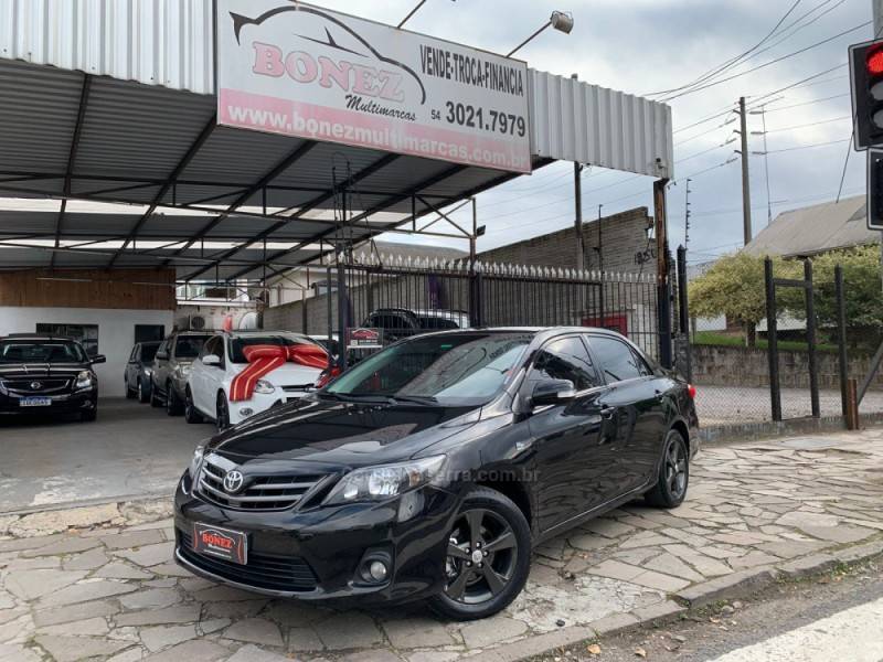 TOYOTA - COROLLA - 2013/2014 - Preta - R$ 70.990,00