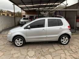 VOLKSWAGEN - FOX - 2005/2006 - Prata - R$ 27.990,00
