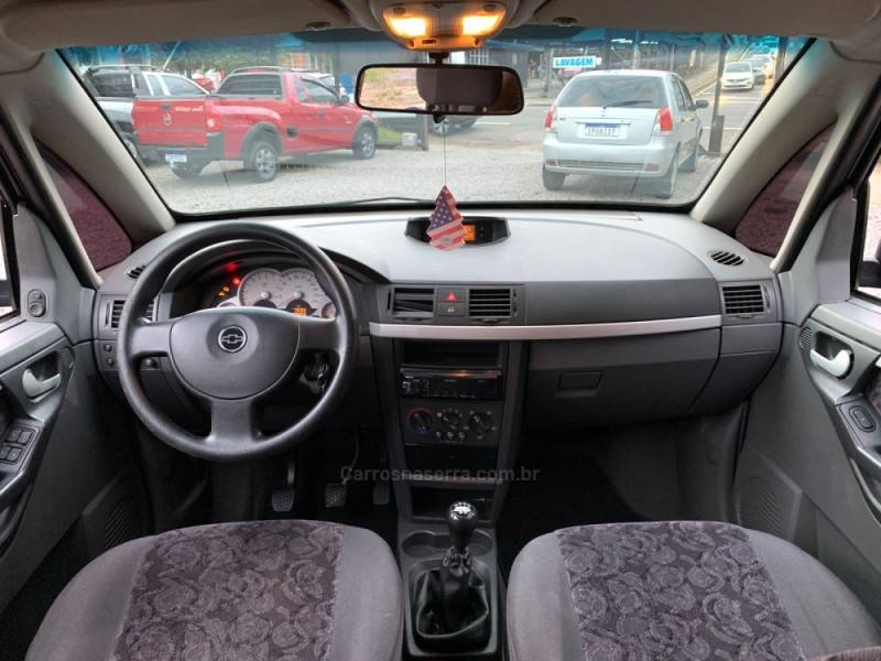 CHEVROLET - MERIVA - 2003/2004 - Preta - R$ 24.990,00