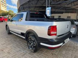 VOLKSWAGEN - SAVEIRO - 2017/2017 - Prata - R$ 79.990,00