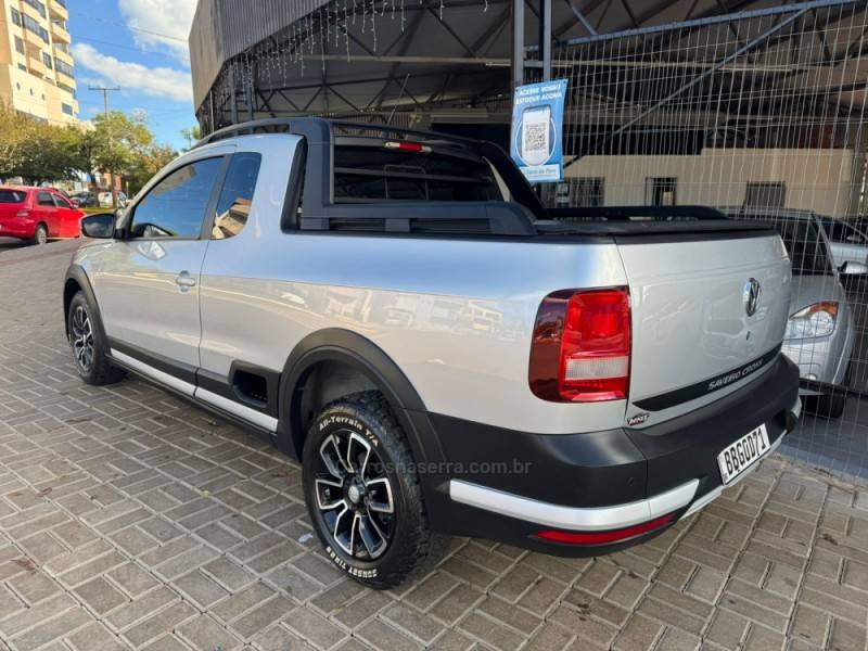 VOLKSWAGEN - SAVEIRO - 2017/2017 - Prata - R$ 79.990,00