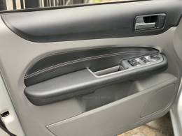 FORD - FOCUS - 2012/2013 - Prata - R$ 56.990,00