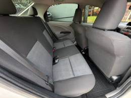 TOYOTA - ETIOS - 2013/2013 - Branca - R$ 44.990,00