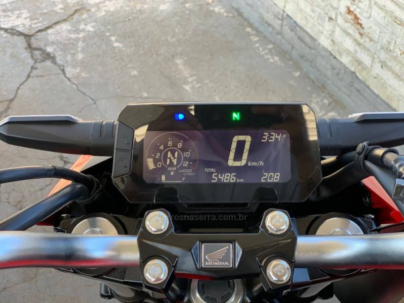 HONDA - CB 300F TWISTER - 2024/2024 - Vermelha - R$ 26.990,00