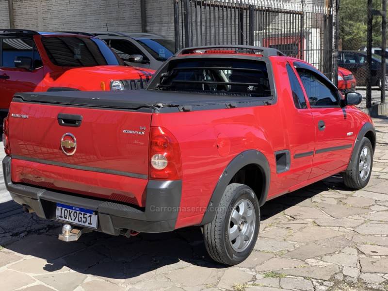 CHEVROLET - MONTANA - 2009/2010 - Vermelha - R$ 35.990,00