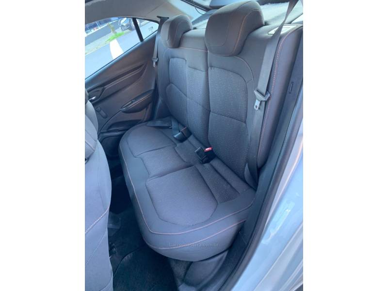 CHEVROLET - ONIX - 2012/2013 - Prata - R$ 44.990,00
