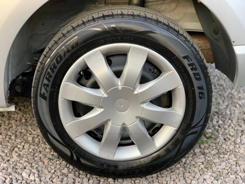 RENAULT - SANDERO - 2008/2009 - Prata - R$ 27.990,00