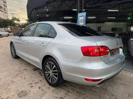VOLKSWAGEN - JETTA - 2012/2012 - Prata - R$ 65.990,00