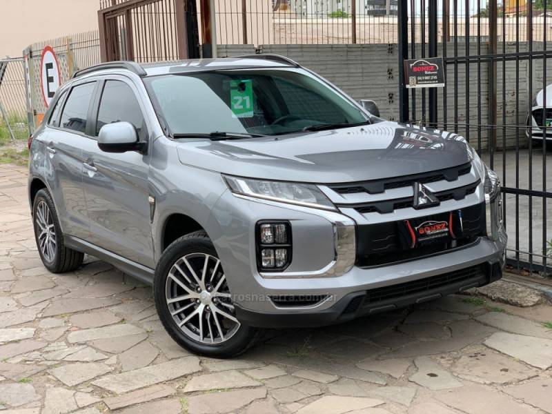 MITSUBISHI - OUTLANDER - 2020/2021 - Prata - R$ 115.990,00
