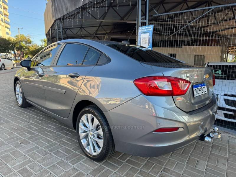 CHEVROLET - CRUZE - 2017/2017 - Prata - R$ 84.990,00