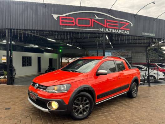 VOLKSWAGEN - SAVEIRO - 2015/2015 - Laranja - R$ 74.990,00