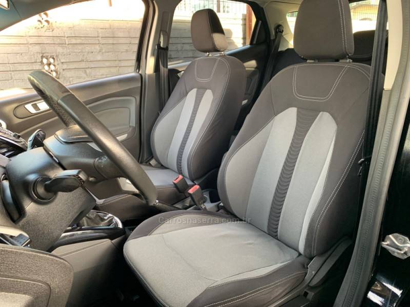 FORD - ECOSPORT - 2013/2014 - Preta - R$ 58.990,00