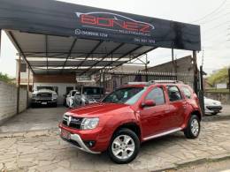 RENAULT - DUSTER - 2015/2016 - Vermelha - R$ 61.990,00