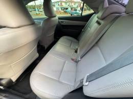 TOYOTA - COROLLA - 2015/2015 - Cinza - R$ 87.990,00