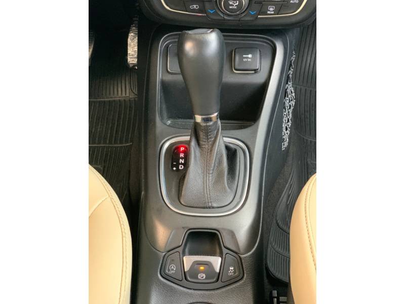 JEEP - COMPASS - 2017/2018 - Branca - R$ 91.990,00