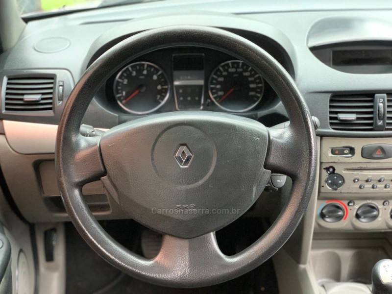 RENAULT - SYMBOL - 2010/2011 - Prata - R$ 24.990,00
