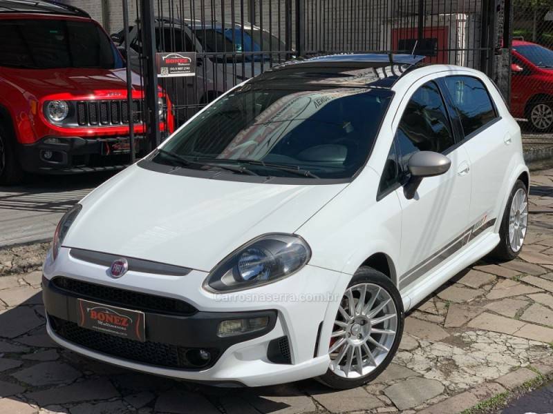 FIAT - PUNTO - 2014/2015 - Branca - R$ 69.900,00