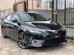 TOYOTA - COROLLA - 2017/2018 - Preta - R$ 105.990,00