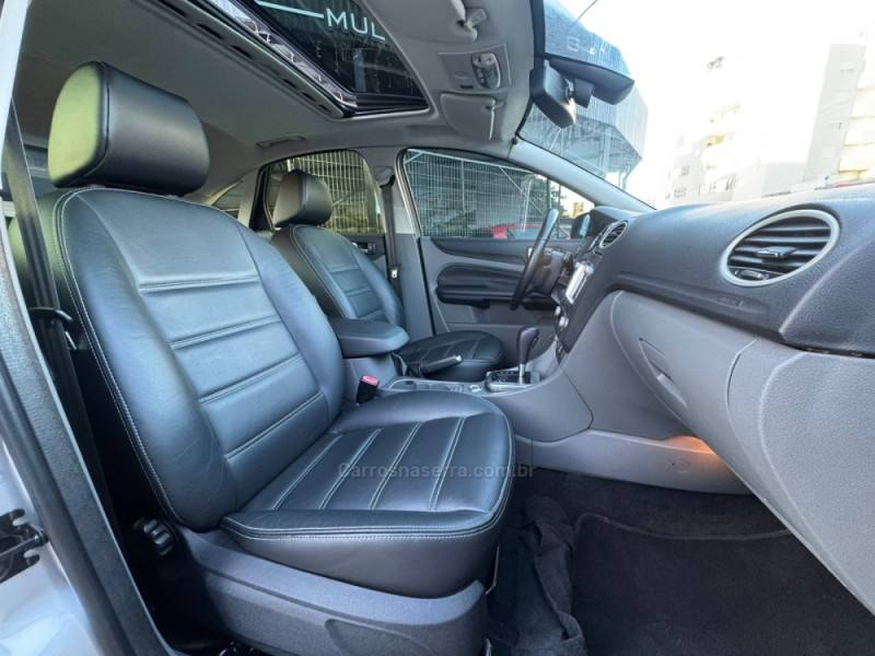 FORD - FOCUS - 2013/2013 - Prata - R$ 52.990,00