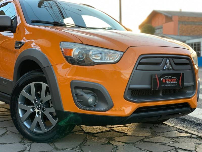 MITSUBISHI - ASX - 2015/2016 - Laranja - R$ 77.990,00