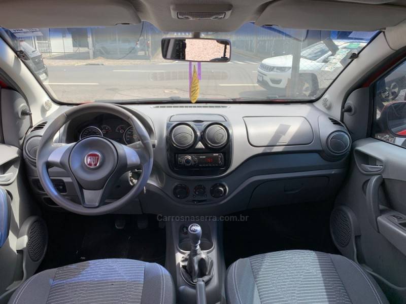 FIAT - PALIO - 2012/2013 - Vermelha - R$ 30.990,00