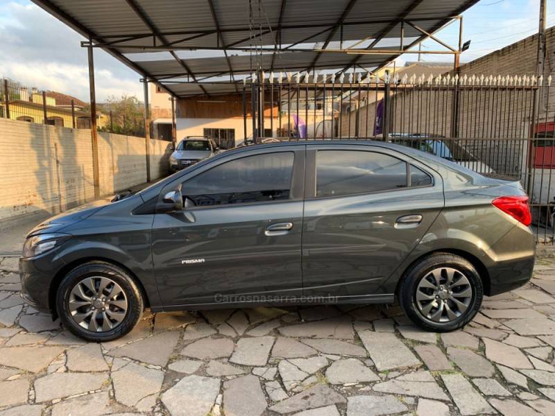 CHEVROLET - PRISMA - 2017/2018 - Cinza - R$ 68.990,00