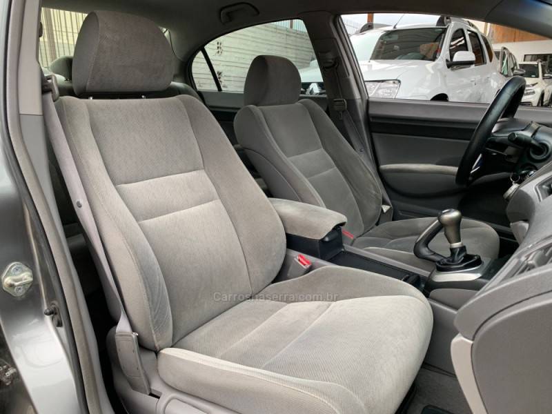 HONDA - CIVIC - 2008/2009 - Cinza - R$ 47.990,00