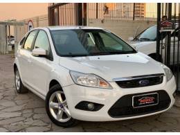FORD - FOCUS - 2011/2012 - Branca - R$ 42.990,00