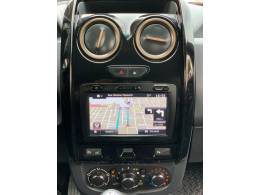 RENAULT - DUSTER - 2015/2016 - Vermelha - R$ 61.990,00