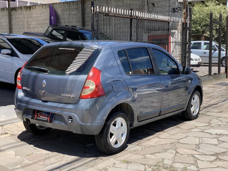 RENAULT - SANDERO - 2010/2011 - Cinza - R$ 32.990,00