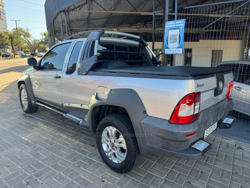 FIAT - STRADA - 2011/2011 - Prata - R$ 47.990,00