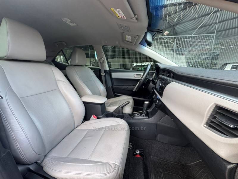 TOYOTA - COROLLA - 2015/2015 - Cinza - R$ 87.990,00