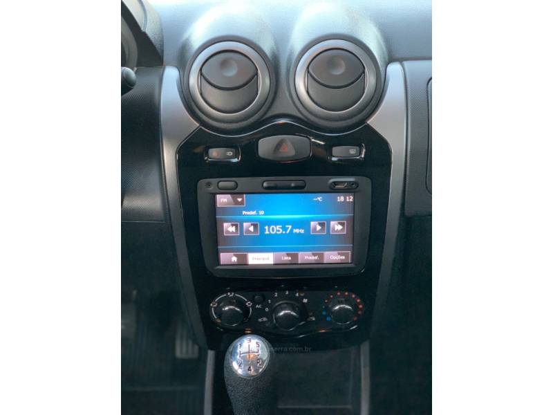 RENAULT - SANDERO - 2012/2013 - Branca - R$ 37.990,00