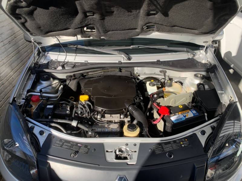 RENAULT - SANDERO - 2013/2014 - Prata - R$ 43.990,00