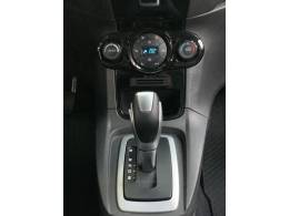 FORD - FIESTA - 2014/2015 - Branca - R$ 51.990,00