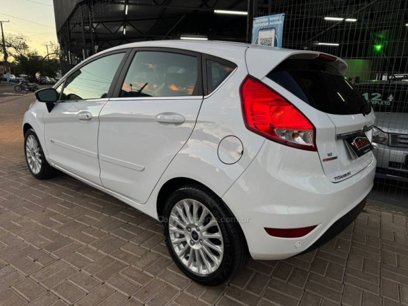 FORD - FIESTA - 2014/2014 - Branca - R$ 50.990,00
