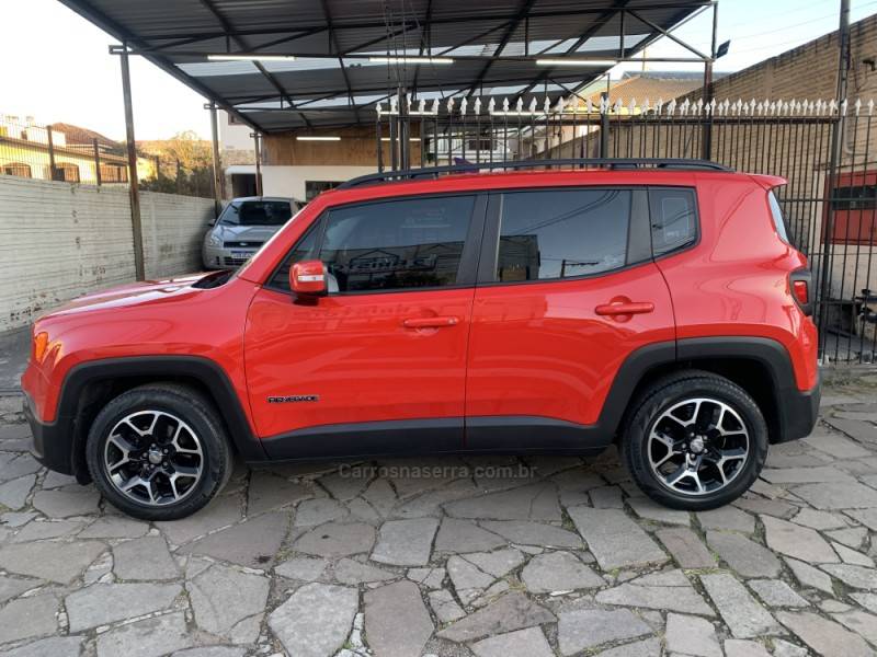 JEEP - RENEGADE - 2015/2016 - Vermelha - R$ 71.990,00