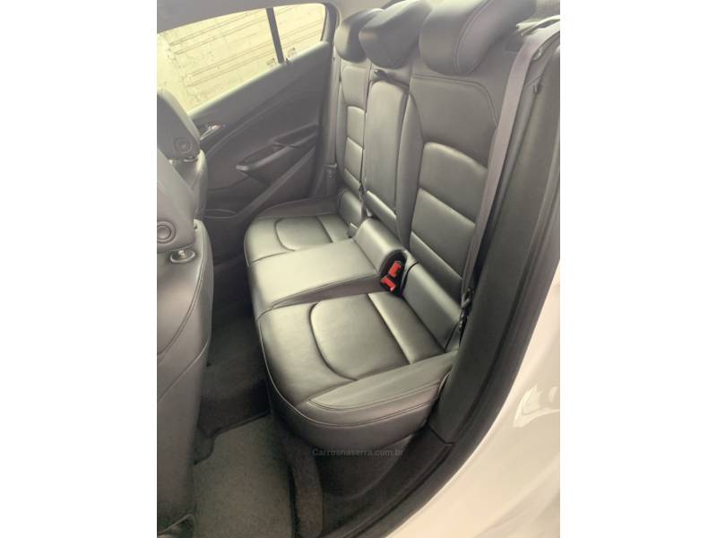 CHEVROLET - CRUZE - 2016/2017 - Branca - R$ 85.990,00