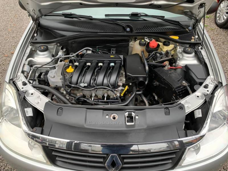 RENAULT - SYMBOL - 2010/2011 - Prata - R$ 24.990,00
