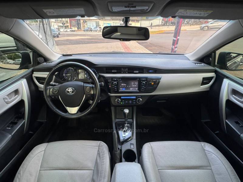 TOYOTA - COROLLA - 2015/2015 - Cinza - R$ 87.990,00