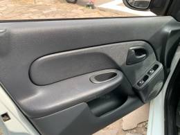 RENAULT - CLIO - 2014/2015 - Branca - R$ 35.990,00
