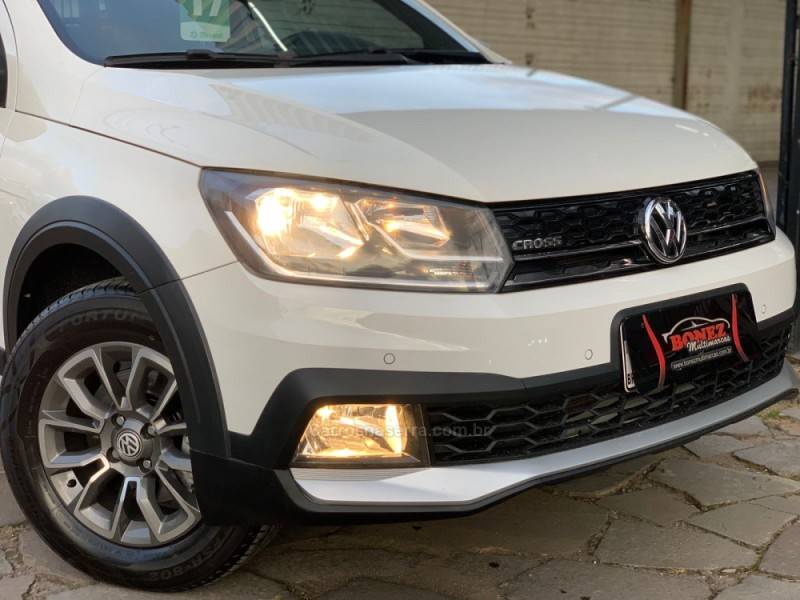 VOLKSWAGEN - SAVEIRO - 2016/2017 - Branca - R$ 79.990,00