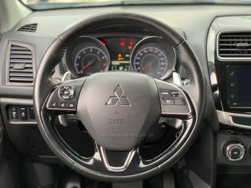 MITSUBISHI - OUTLANDER - 2020/2021 - Cinza - R$ 118.990,00