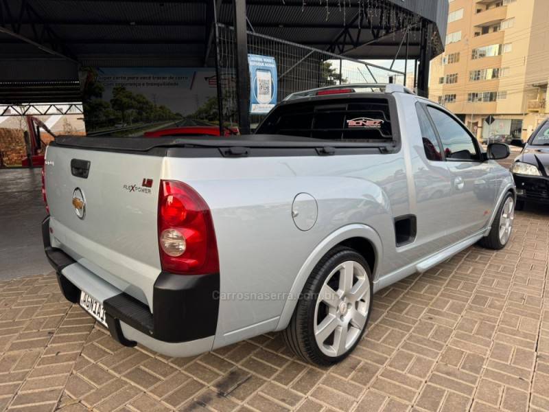CHEVROLET - MONTANA - 2008/2009 - Prata - R$ 46.990,00