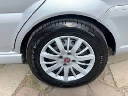 FIAT - SIENA - 2010/2011 - Prata - R$ 33.500,00