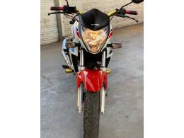 HONDA - CB 300R - 2014/2015 - Branca - R$ 15.990,00